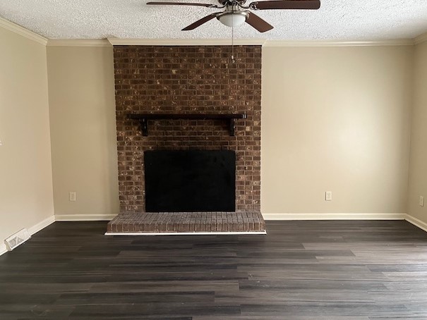 1814 McAllister Dr Living 2026