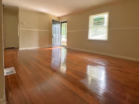 2226 Finchley Dr Living